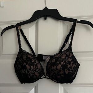 LNWOT Victoria's Secret rare!! Miraculous Plunge Black Lace overlay on nude Bra